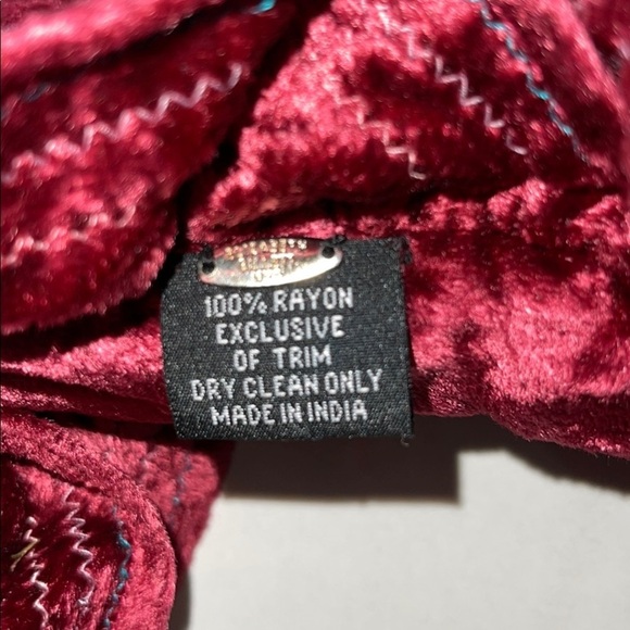 Violet Colored Crushed Velvet Scarf with Sheer Lace Trim One Size - Picture 4 of 4